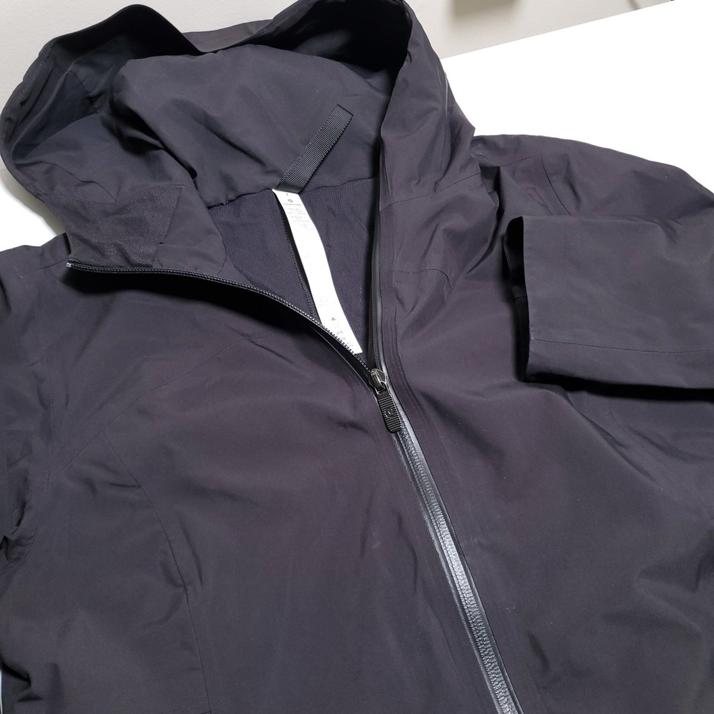 Lululemon Rain Rebel Jacket Womens 2 Black Hooded Vented Coat